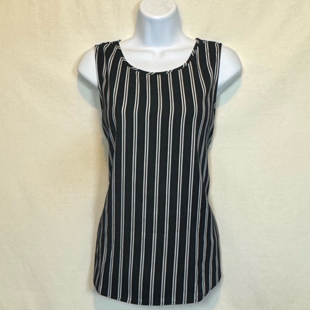 G-61 DR2 Black & White Stripe Sleeveless Pullover Summer Blouse Size‎ M